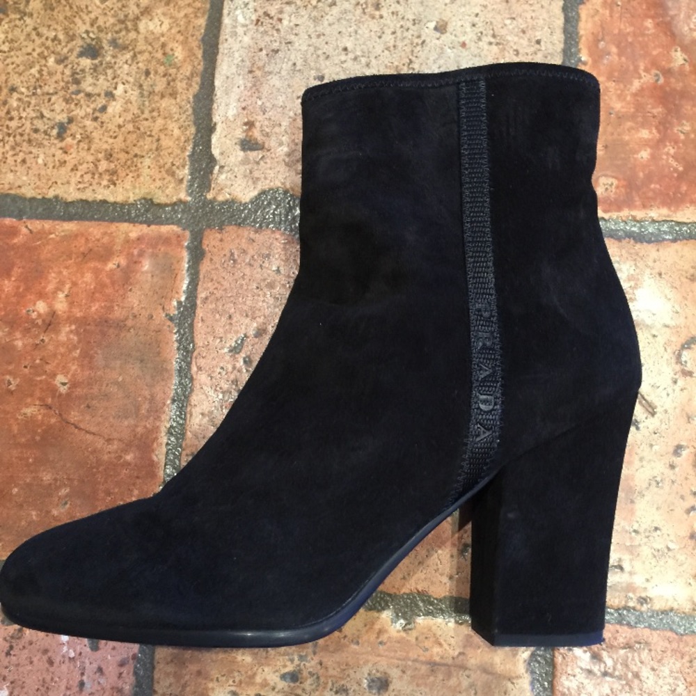 PRADA- Classic suede booties
